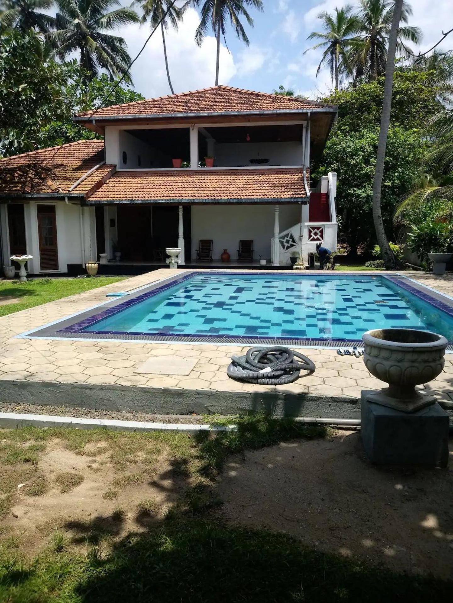 Villa Sea Sprays Hikkaduwa Bagian luar foto